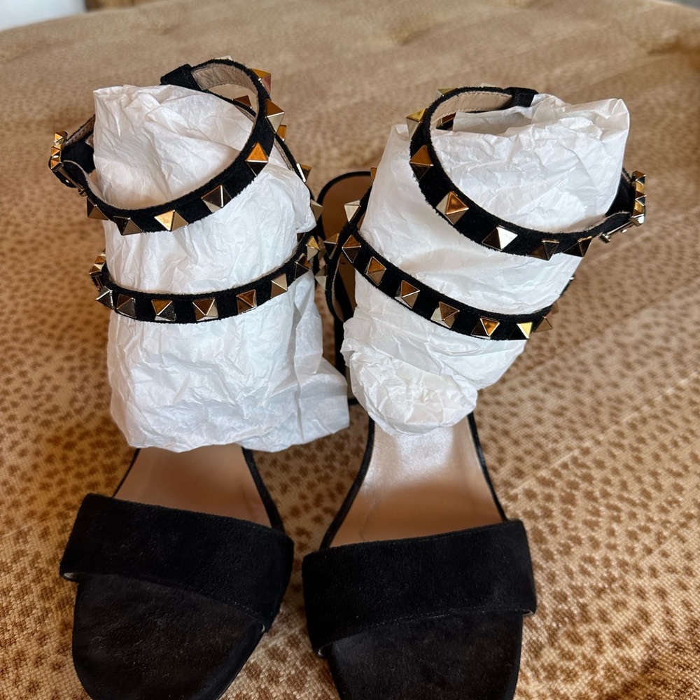 Valentino Black Rockstud Accent Suede Heels - Picture 6 of 7